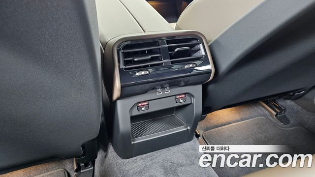BMW 5-Series 2026 — photo 31
