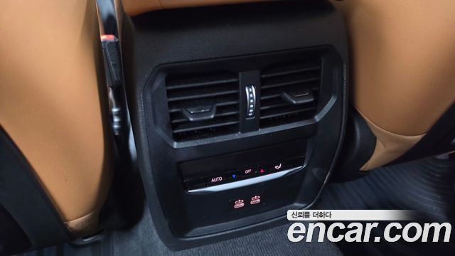 BMW 3-Series 2023 — photo 25