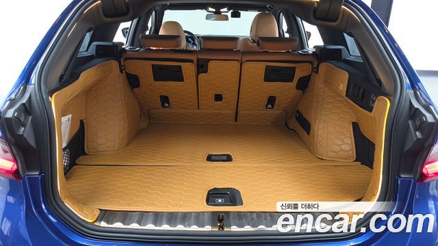 BMW 3-Series 2023 — photo 26