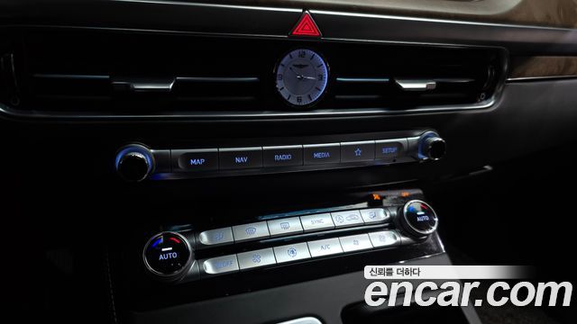 Genesis G90 2021 — photo 31
