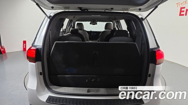 Kia Canival 2016 — photo 20