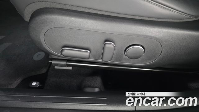 Hyundai Kona 2023 — photo 25