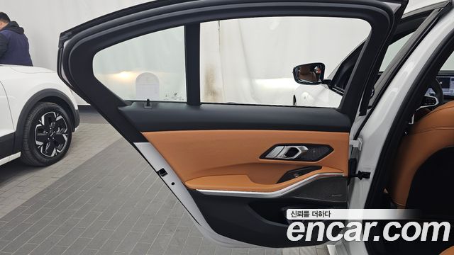 BMW 3-Series 2026 — photo 15