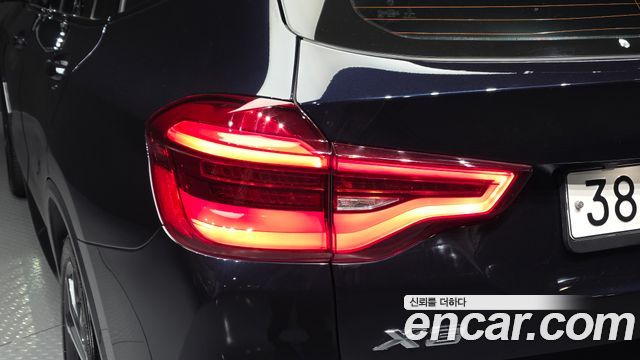 BMW X3 2021 — photo 9