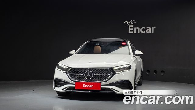 Mercedes-Benz E-Class 2026 — photo 3