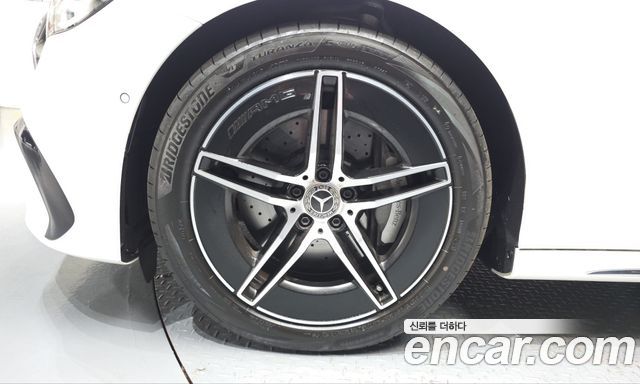 Mercedes-Benz E-Class 2026 — photo 5