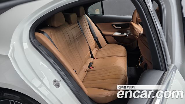 Mercedes-Benz E-Class 2026 — photo 17