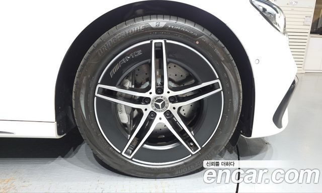 Mercedes-Benz E-Class 2026 — photo 7