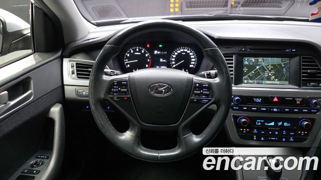 Hyundai Sonata 2016 — photo 19