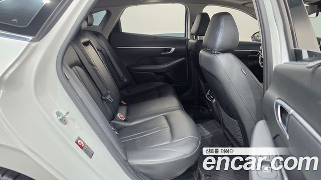 Hyundai Sonata 2020 — photo 17