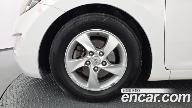Hyundai AVANTE 2013 — photo 5