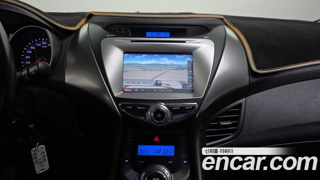Hyundai AVANTE 2013 — photo 20