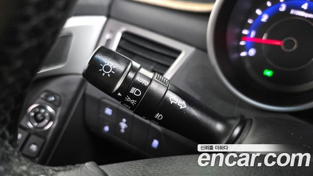 Hyundai AVANTE 2013 — photo 23