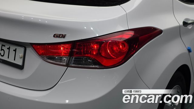 Hyundai AVANTE 2013 — photo 9
