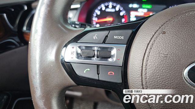 Kia K7 2017 — photo 26