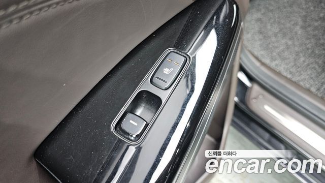 Kia K7 2017 — photo 32