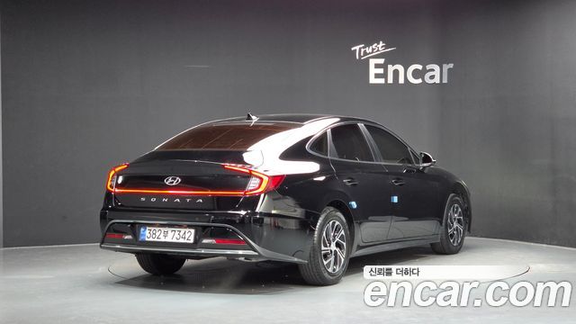 Hyundai Sonata 2022 — photo 2