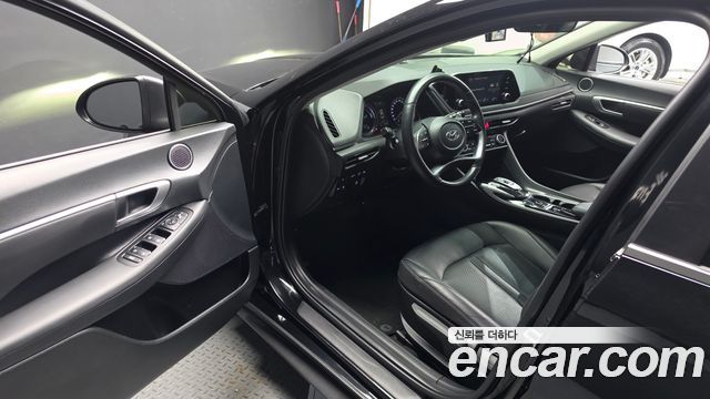 Hyundai Sonata 2022 — photo 13