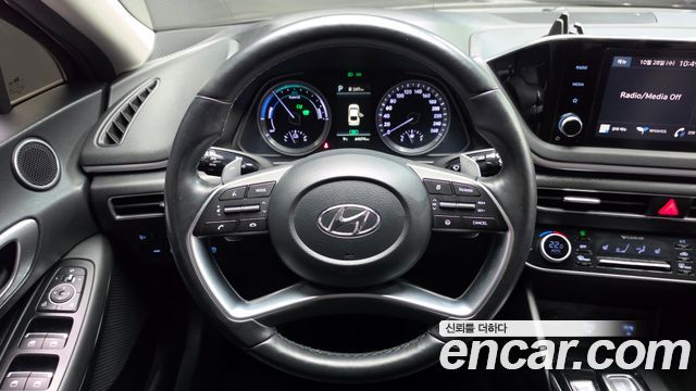 Hyundai Sonata 2022 — photo 18