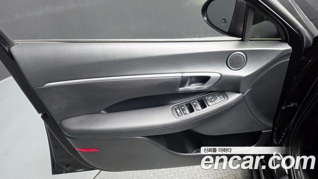 Hyundai Sonata 2022 — photo 14