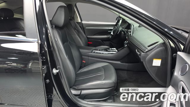 Hyundai Sonata 2022 — photo 16