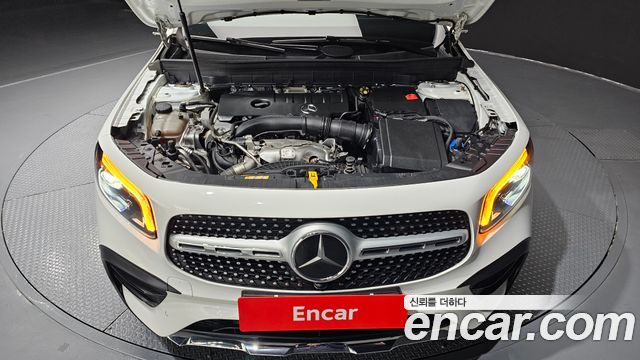 Mercedes-Benz GLB-Class 2023 — photo 6