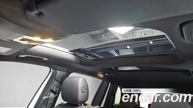 Mercedes-Benz GLB-Class 2023 — photo 23