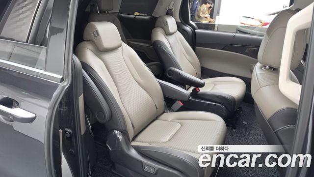 Kia Canival 2025 — photo 17