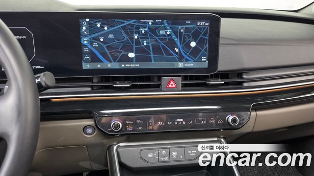 Kia Canival 2025 — photo 18