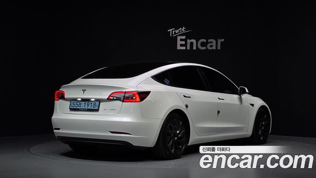 Tesla Model 3 2022 — photo 2