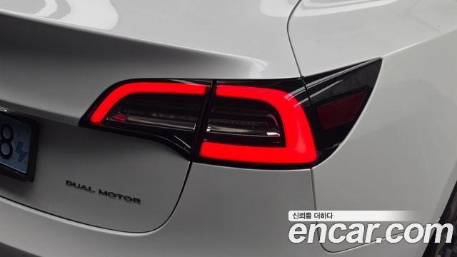 Tesla Model 3 2022 — photo 9