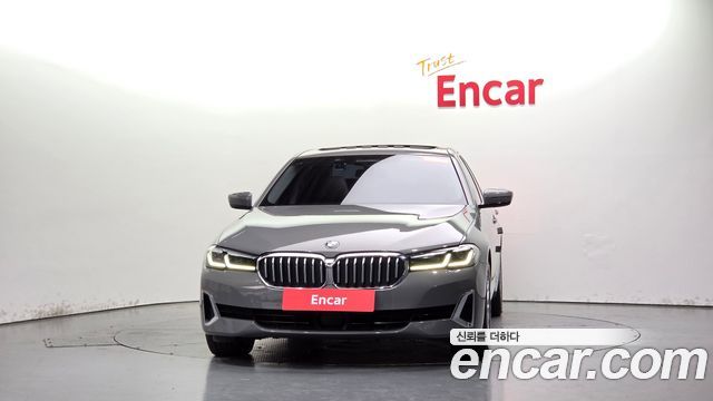 BMW 5-Series 2022 — photo 3