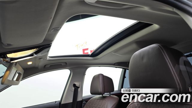 BMW 5-Series 2022 — photo 25
