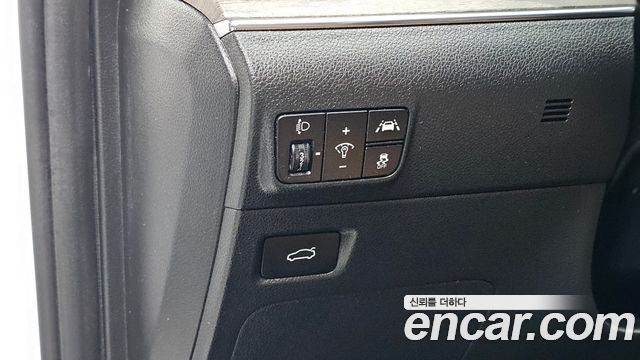 Kia K5 2023 — photo 21
