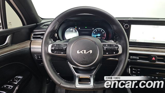 Kia K5 2023 — photo 23
