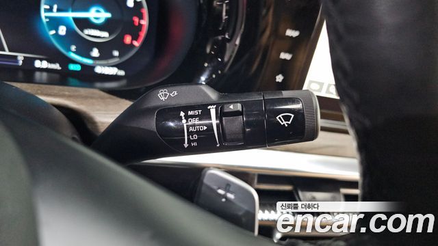 Kia K5 2023 — photo 24