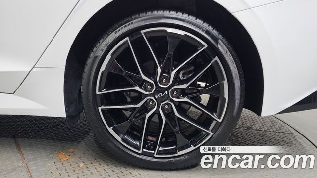 Kia K5 2023 — photo 7
