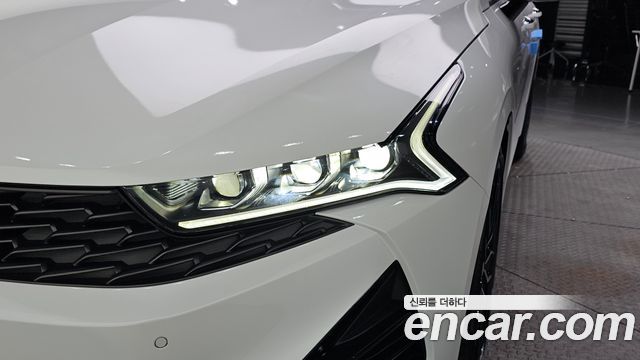 Kia K5 2023 — photo 8