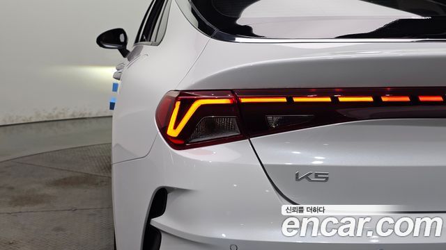 Kia K5 2023 — photo 9
