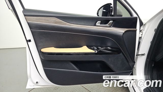 Kia K5 2023 — photo 14