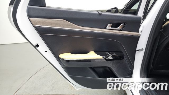 Kia K5 2023 — photo 15