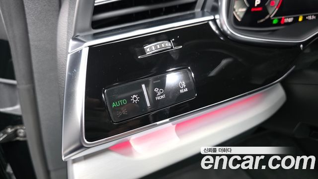 Audi Q8 2026 — photo 31