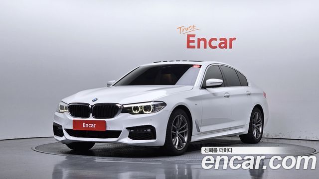 BMW 5-Series 2018 — photo 1