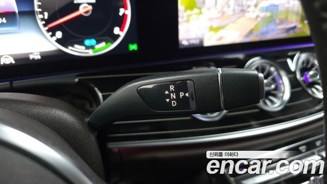 Mercedes-Benz CLS-Class 2019 — photo 12