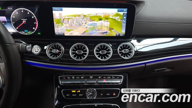 Mercedes-Benz CLS-Class 2019 — photo 19