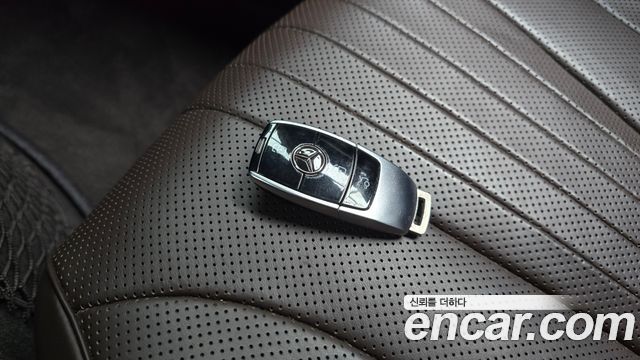 Mercedes-Benz CLS-Class 2019 — photo 32