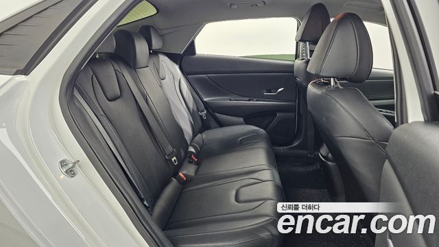 Hyundai AVANTE 2021 — photo 12