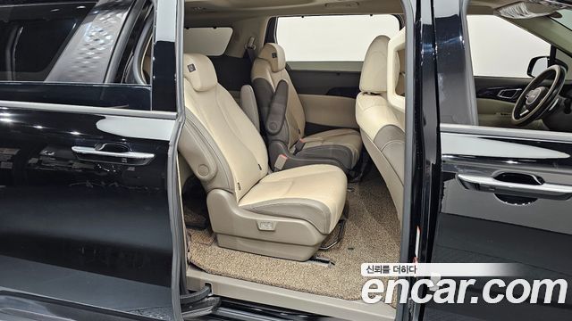 Kia Canival 2024 — photo 17