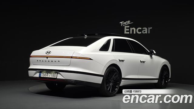 Hyundai Grandeur 2023 — photo 2