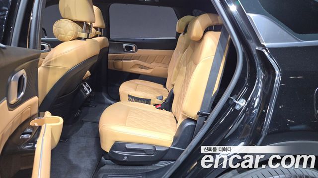 Kia Sorento 2023 — photo 16